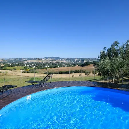 Gorgeous In Terre Roveresche