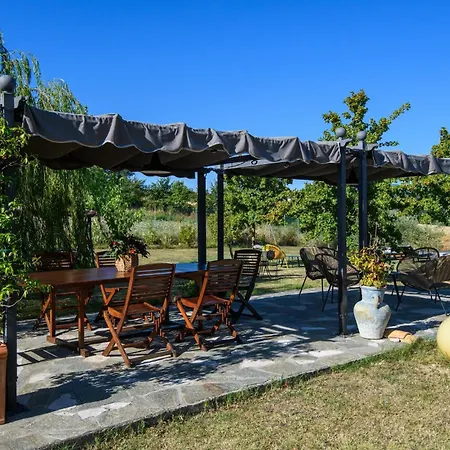 Casa de Férias Gorgeous In Terre Roveresche Villa del Monte (Pesaro and Urbino)